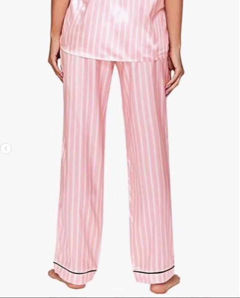 يجامة نسائية